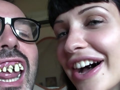 Nana, Gros seins, Sucer une bite, Brunette brune, Plantureuse, Hard, Hongroise, Mère que j'aimerais baiser