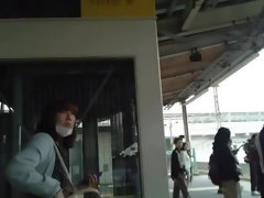 Азиатки, Японки, На публике