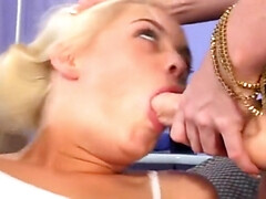 Блондинки, Минет, Глубокая глотка, Двойное проникновение, Волосатые, Каблуки, Глотающие, Втроем