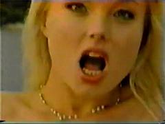 In den arsch, Grosse titten, Blondine, Nippel, Im freien, Pornostars, Titten, Vintage