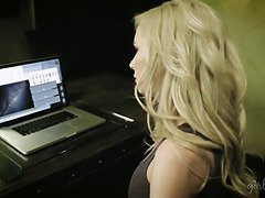 Mooi, Blond, Rondborstig, Lesbisch, Likken, Moeder die ik wil neuken, Kut duiken, Stiefmoeder