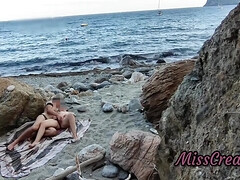 素人, 浮気する, 女, 露出狂, フランス人, なめる, オナニー, 公共