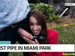 69, Amateur, Cul, Sucer une bite, Brunette brune, Voiture, Bâillonner, De plein air