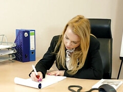 18 ans, Grosse bite, Blonde, Queue, En levrette, Doigter, Rasée, Suçant