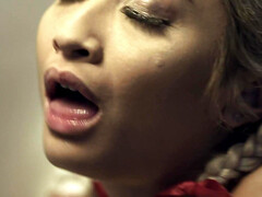 Asiático, Corrida, Corridas, Garganta profunda, Penetracion con dedos, Tetas naturales, Adolescente, Virgen