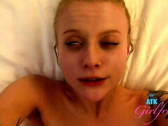 Leie, In den arsch, Grosser arsch, Blondine, Blasen, Fingern, Öl, Orgasmus