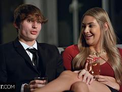 Gorgeous Gold Digger Is Seduced by Dad Gizelle Blanco, Manuel Ferrara