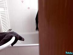 Leie, Bad, Braunhaarige, Im freien, Pov, Thai, Titten, Spanner