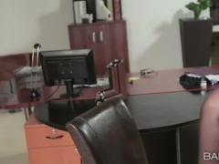 Verga grande, Rubia, Garganta profunda, Penetracion con dedos, Hd, Latina, Oficina, Tatuaje