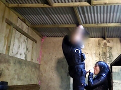 Gros seins, Sucer une bite, Brunette brune, En levrette, Faciale, Branlette thaïlandaise, Hd, Police