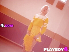 Grosser arsch, Blondine, Geile alte tussi, Milf, Mutti, Solo, Titten, Uniform