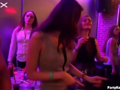 Grote lul, Grote mammen, Zwart, Dansen, Hakken, Orgie, Feest, Zuigen