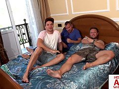Любители, Анальный секс, Домашнее видео, Зрелые, Милф, Короткая стрижка, Втроем, Сиськи