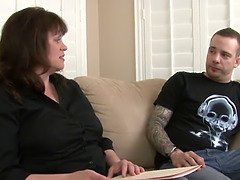 Kont, Grote mammen, Oudere vrouw, Hd, Zuigen, Tatoeage, Tieten likken, Vrouw