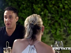 デカチン, デカパイ, ブロンド, 顔射, ドイツ人, Hd, 下着, 三人