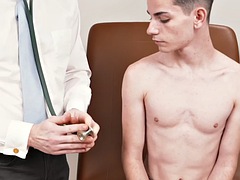 Leie, Arzt, Schwul, Behaart, Dürr, Jungendliche (18+), Titten, Uniform