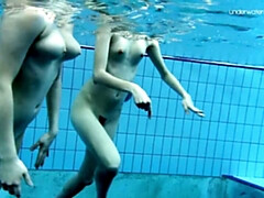 Strand, Grosser arsch, Bikini, Braunhaarige, Hd, Pool, Öffentlich, Russisch