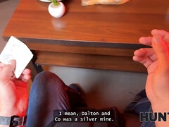 Sucer une bite, Attrapée, Tchèque, En levrette, Hd, Rasée, Jarretelles, Tatouage