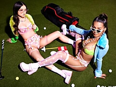 Aziatisch, Grote kont, Grote mammen, Vingeren, Lesbisch, Masturbatie, Geschoren, Mager