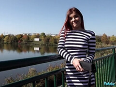 Leie, Kleid, Aufs gesicht abspritzen, Lecken, Im freien, Pov, Schlucken, Tanga