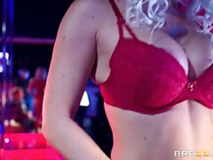 Arsch, Grosse titten, Blondine, Betrug, Tschechisch, Piercing, Muschi, Tanga