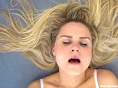 Amateur, Tchèque, Doigter, Fait maison, Masturbation, Orgasme, Réalité, Rasée