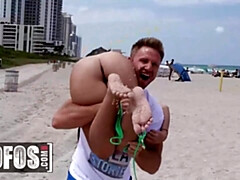 Strand, Blondine, Spermaladung, Frau frau mann, Nudist, Muschi, Rasiert, Flotter dreier