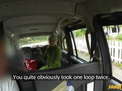 In den arsch, Blasen, Auto, Hundestellung, Fingern, Im freien, Pov, Titten