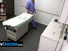 Arzt, Handjob, Hd, Büro, Arsch lecken, Schreiend, Titten, Uniform
