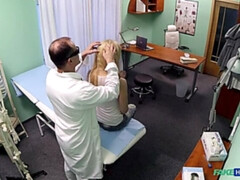 Amateur, Mamada, Médico, Estilo perrito, Lamidas, Enfermera, Coño, Uniforme