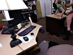 Hot babe pawns her pussy then pounded