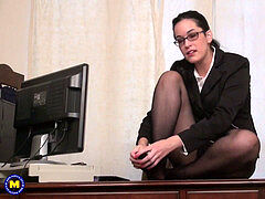 Любители, Постарше, Зрелые, Милф, В офисе, Чулки