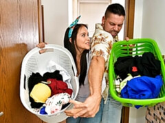 Cuarto de baño, Culo grande, Bikini, Mamada, Morena, Atrapados, Estilo perrito, Pajear