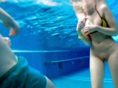 Chica, Desnudo, Nudista, Pequeña, Piscina, Ruso, Afeitado, Solo
