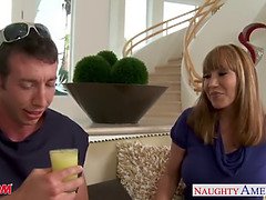 Grosser arsch, Grosse titten, Blasen, Geile alte tussi, Spermaladung, Reif, Milf, Schreiend