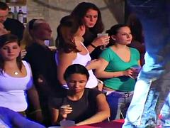 Anaal, Aziatisch, Lieveling, Grote mammen, Hardcore, Feest, Trio, Tieten likken