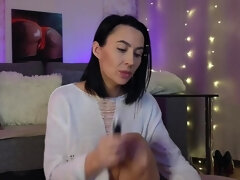 Amateur Russian babe takes her fitness session from classroom to cam