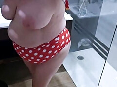 Tante, Britannique, Tromperie, Poilue, Mature, Pisser, Pute, Épouse