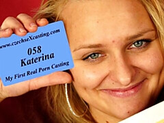 18 jaar, Grote kont, Grote lul, Pijpbeurt, Hondjeshouding, Natuurlijke tieten, Tiener, Tieten likken