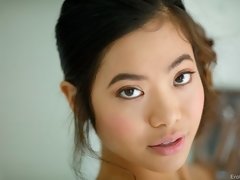 69, アジア人, フェラチオ, 茶髪の, バック, 手コキする, キス, ティーン