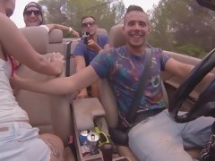 Grosse titten, Blasen, Auto, Spermaladung, Hardcore, Hd, Öffentlich, Jungendliche (18+)