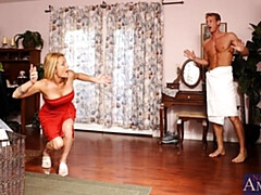 Большая жопа, Большой член, Большие сиськи, Блондинки, Минет, Собачьи, Короткая стрижка