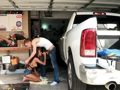 Sucer une bite, Brunette brune, En levrette, Hd