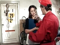 Mooi, Rondborstig, Auto, Diep in de keel, Europees, Sperma in gezicht, Orgasme, Buiten