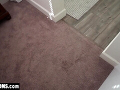 18 jaar, Rondborstig, Natuurlijk, Natuurlijke tieten, Gezichtspunt, Kut duiken, Stiefmoeder, Taboe