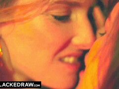 18 jahre, Blondine, Schwanz, Aufs gesicht abspritzen, Lesbisch, Lecken, Muschi, Flotter dreier