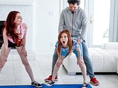 Enthousiasteling, Grote kont, Grote lul, Pijpbeurt, Flexibiel, Sportzaal, Natuurlijke tieten, Mager