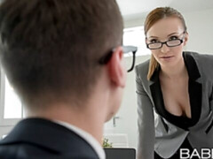 Culo grande, Verga grande, Tetas grandes, Mamada, Pelirrojo, Secretaria, Flaco, Medias largas