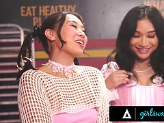 Asiatique, Noire, Femelle, Hd, Lesbienne, Orgasme, Orgie, Fête