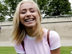 Lieveling, Europees, Latijnse vrouw, Geld, Buiten, Gezichtspunt, Realiteit, Tatoeage